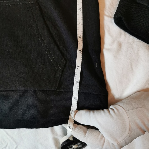 Old School Black Hoodie Sz. S Cute and Fashionable - Picture 8 of 8